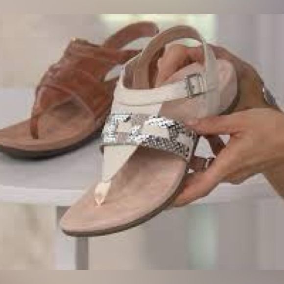 Vionic Lupe Boa Met Adjustable T strap sandal Leather cream snakeskin print 9 - Picture 10 of 10